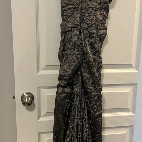 Nicole Miller Full length strapless charcoal dress with black trim, size 0 - Picture 5 of 8